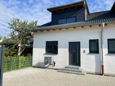 Komfortable Doppelhaushälfte mit Garten in Mannheim Gartenstadt