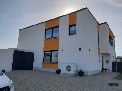 Großes energieeffizientes Einfamilienhaus in Helmbrechts zu vermieten