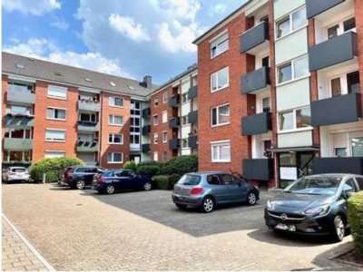 Schöne und gepflegte 3-Raum-Wohnung mit gehobener Innenausstattung mit Einbauküche in Bremerhaven