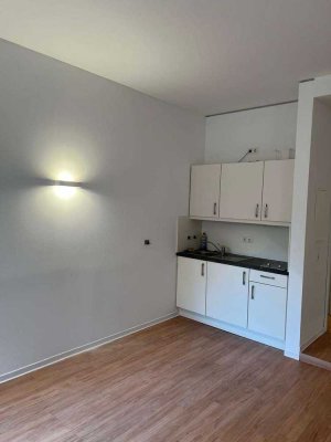 Nur für Studenten! Schöne 1 Zimmer-Studentenwohnung neben dem Rhein-Center![VAC-19804]