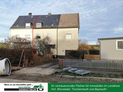 Große Doppelhaushälfte mit Nebengebäude