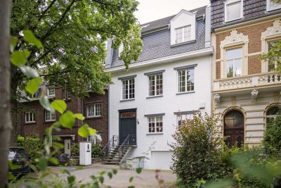 KR-Bockum! Beeindruckende Stadtvilla der Extraklasse in Stadtwaldnähe!