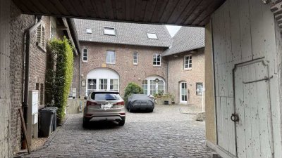 Schönes Haus mit viel Platz in historischem Gemäuer und eigenem Ruhebereich