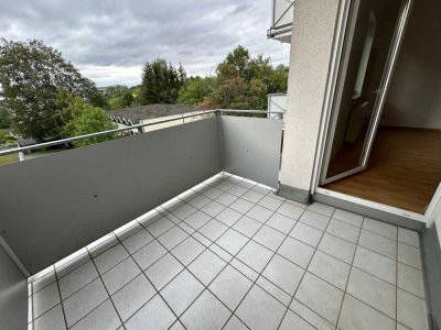 Wohnen in Uni-Nähe !!! 1.OG - Bad mit Dusche + Balkon !
