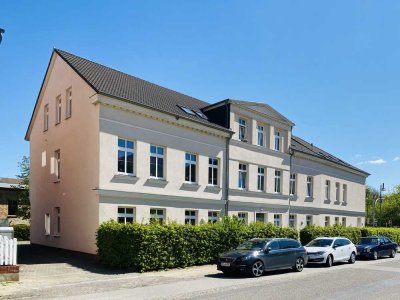Schöne 2-Zimmer-Wohnung mit EBK direkt am Glambecker See