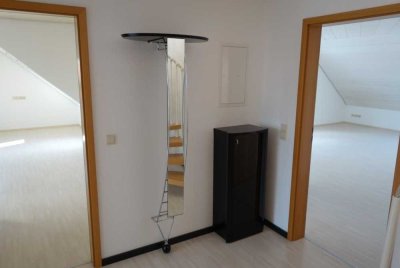 Attraktive 3,5-Zimmer-Maisonette-Wohnung mit gehobener Innenausstattung mit EBK in Neckarsulm