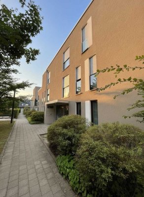 Hochwertige EG-Wohnung mit großzügigem Garten in bester Lage