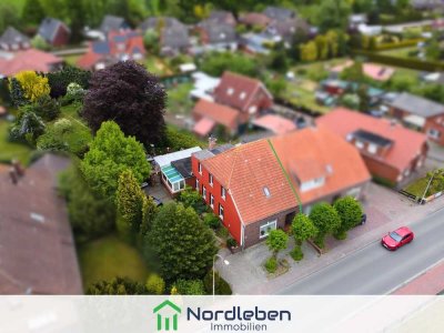 Platz für die ganze Familie – mit Einliegerwohnung und Gartenidylle