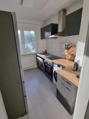 Schöne 2-Zimmer-Wohnung mit Balkon  in Essen (Südostviertel) - 51 m² -  Möbelübernahme Pflicht 1.700