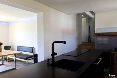 Einzigartige Gelegenheit! Ihre Traumimmobilie mit Seeblick - 1493 m² mit Nebengebäude
