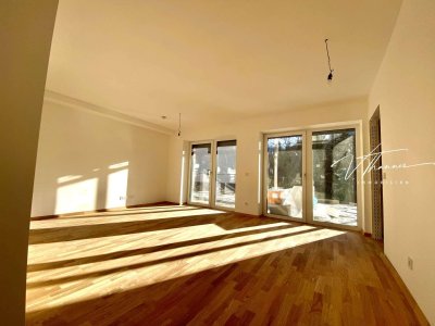 2-Zimmer-Wohnjuwel mit Eigengarten – Toplage nahe Traunsee &amp; Offensee