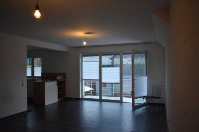Attraktive 5-Raum-Maisonette-Wohnung mit EBK und Balkon in Netphen-Deuz