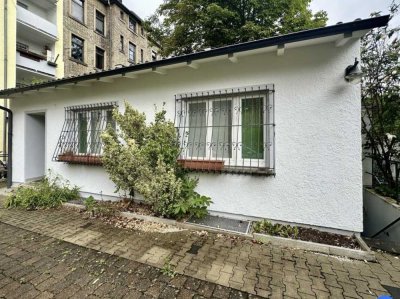Günstiges und vollständig renoviertes Haus mit drei Zimmern und Einbauküche in Karlsruhe