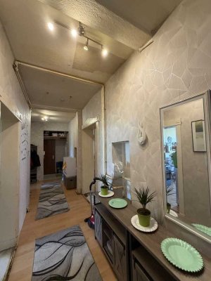 Vermietete 5-Zimmer-Altbauwohnung mit 133 m² und Wertsteigerungspotenzial - Provisionsfreier Verkauf
