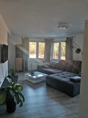 Modern möblierte 2-Zimmer-Wohnung mit Einbauküche in zentraler Lage von Köln-Kalk