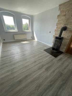 Gemütliche 4 Zimmer Wohnung mit Kamin