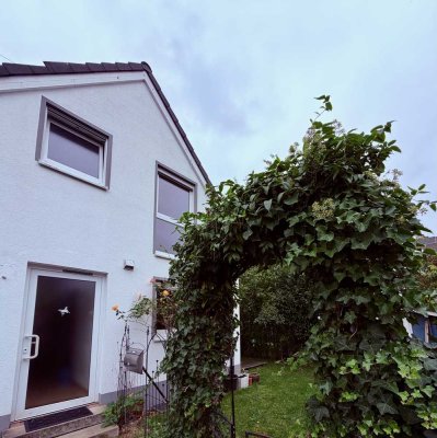 Elegantes Reihenhaus mit 6 Zimmern in Düsseldorf-Wersten