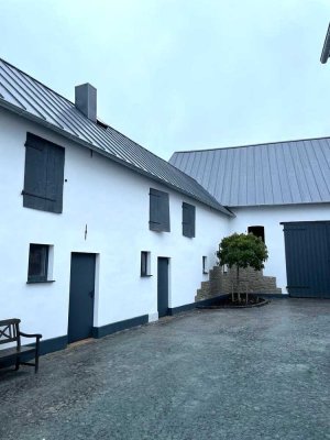 Kernsaniertes, idyllisches Bauernhaus sucht liebevolle Mieter in Weilburg/ Gaudernbach !