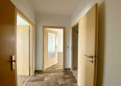 Saniert 2023: 3-Raum-Wohnung mit Balkon!
