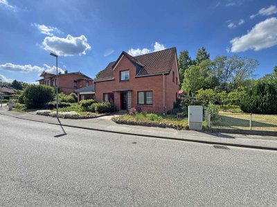 Krummesse : geräumiges Einfamilienhaus auf großem Grundstück - nur einen Steinwurf vom Elbe-Lübeck K
