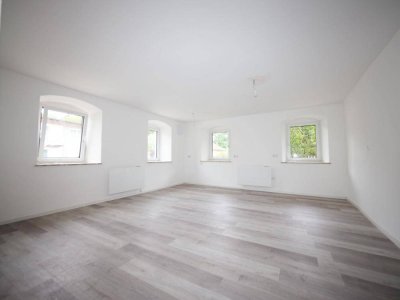 Helle 2,5-Zimmer-Gartenwohnung in Oberhofen Wohnen am See