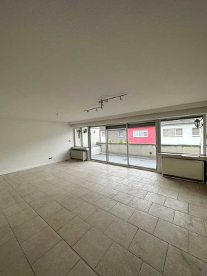 3-Zimmerwohnung mit zwei geräumigen Balkonen und großzügigen Wohnzimmer!
