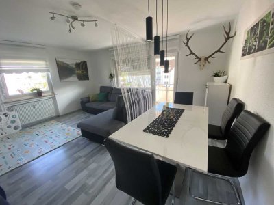 Sehr helle 3,5 Zimmer-Wohnung mit 2 Balkonen