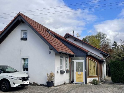 *NEU* NUR STREICHEN UND EINZIEHEN! GEMÜTLICHES EINFAMILIENHAUS IN RUHELAGE! JETZT BESICHTIGEN!