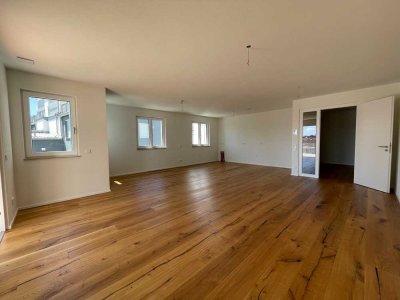 4 Zimmerwohnung mit Balkon und Bergblick