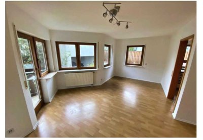 Geschmackvolle 2-Zimmer-EG-Wohnung mit Balkon und Einbauküche in Böblingen Dagersheim