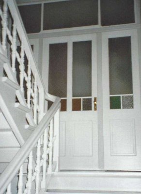 Villa mit 3 Wohnungen