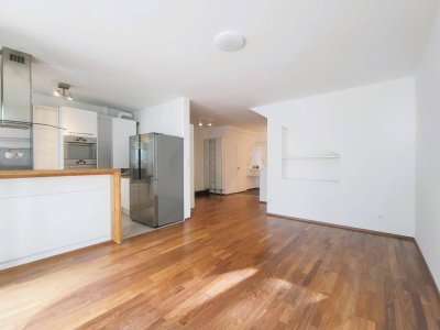 MODERN DESIGNTE MAISONETTE-WOHNUNG MIT EIGENEM WINTERGARTEN