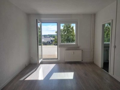 Klein, aber mein ! Perfekte Singlewohnung mit Sonnenbalkon und Einbauküche