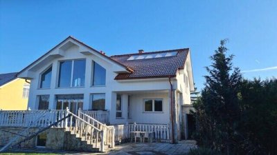 2601 Sollenau |Attraktives Groß-Mehrfamilienhaus |ca. 303 m² Wohnfläche | 7 Zimmer &amp; 7 Badezimmer