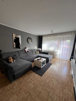 Geräumige 2 - Zimmer - Erdgeschoßwohnung mit großem überdachten Balkon, sehr günstiger Preis!