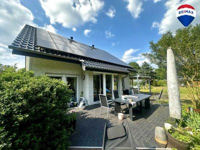 Modernes Einfamilienhaus in ruhiger Naturlage mit großzügigem Grundstück & Carport