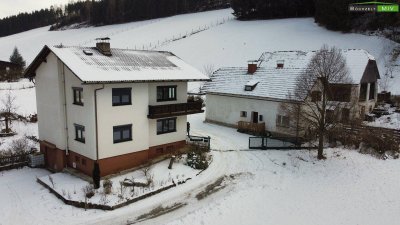 SANIERUNG 2025: Geräumiges Einfamilienhaus mit angeschlossener Kleinlandwirtschaft (Neben- und Stallgebäude) mit ca. 2.700 m² Grund