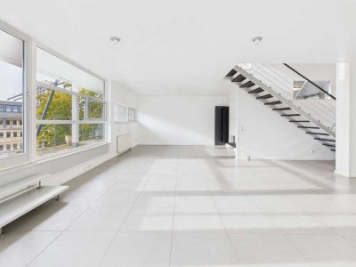 Dachgeschoss-Maisonette mit Domblick & Rheinnähe