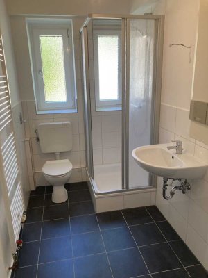 Schöne 3-Zimmerwohnung mit Dusche und EBK!