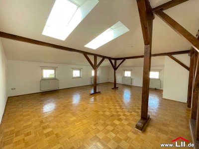 Außergewöhnliche 2-Zimmer-Wohnung an der Paulskirche