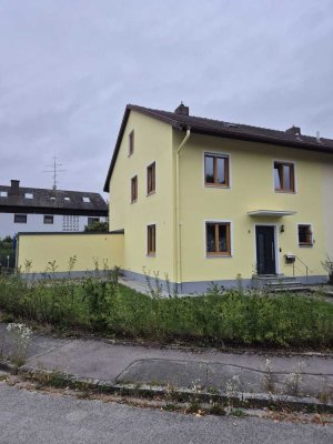 freundliches Reiheneckhaus mit großem Garten