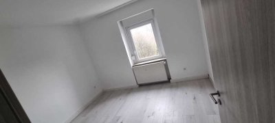 3-Raum-Wohnung mit Balkon und Einbauküche in Remscheid