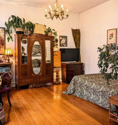 Traumhaft schöne 2-Zimmer Altbau Wohnung + Inventar-Übernahme ❗ NUR an Studierende ❗