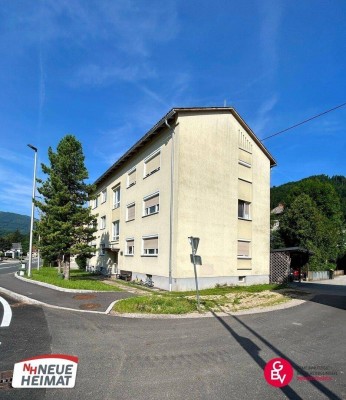 PREISWERTE 3 ZIMMER WOHNUNG MIT PARKPLATZ IM GRÜNEN