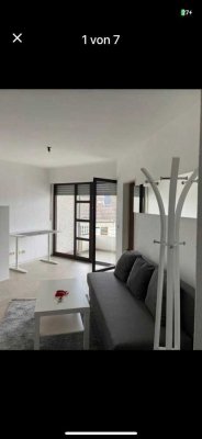 Stilvolle 1-Zimmer-Wohnung mit Balkon und EBK Nahe WHU