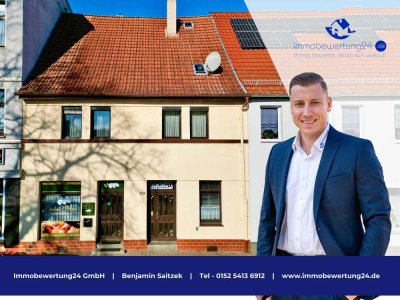 Stadthaus mit 4 Garagen im Zentrum der Rolandstadt!