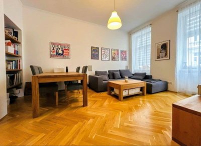 Hochwertige Altbaubauwohnung mit separater Küche in top zentraler Lage - gepflegt, modern und sofort bezugsfertig!