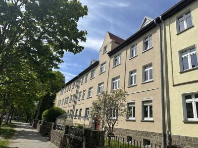 am Rande von Biesnitz wohnt es sich besonders schön in 3 Zimmer mit Balkon und Bad mit Fenster