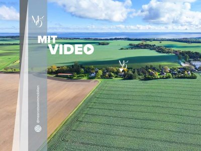 Stilvoll & hochwertig saniertes Landhaus mit Wasserblick nähe Stralsund // 2WE // 317m² // PV-Anlage