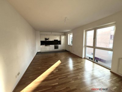 Helle sanierte 2-Zimmer Neubau-Wohnung mit Gartennutzung und Garagenplatz optional
